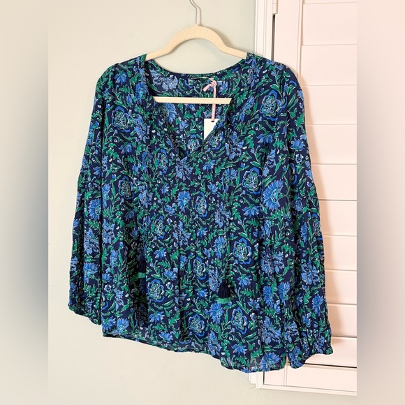 Vineyard Vines Tops - NWT Vineyard Vines Blue Green Floral Blouse V-Neck Long Sleeve Women’s Top Large